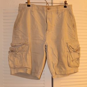 Izod Off-White Cargo Shorts